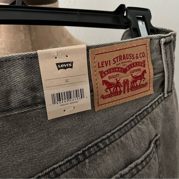 NEW LEVIS sz 32 LOW PRO Faded Gray Denim Jeans Mid Rise Straight Leg - Picture 9 of 12